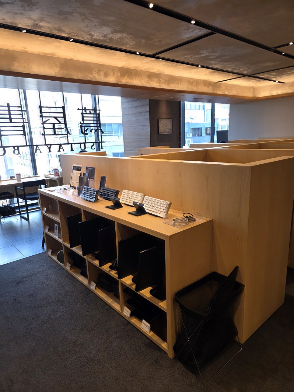 銀座 蔦屋書店 SHARE LOUNGE 15